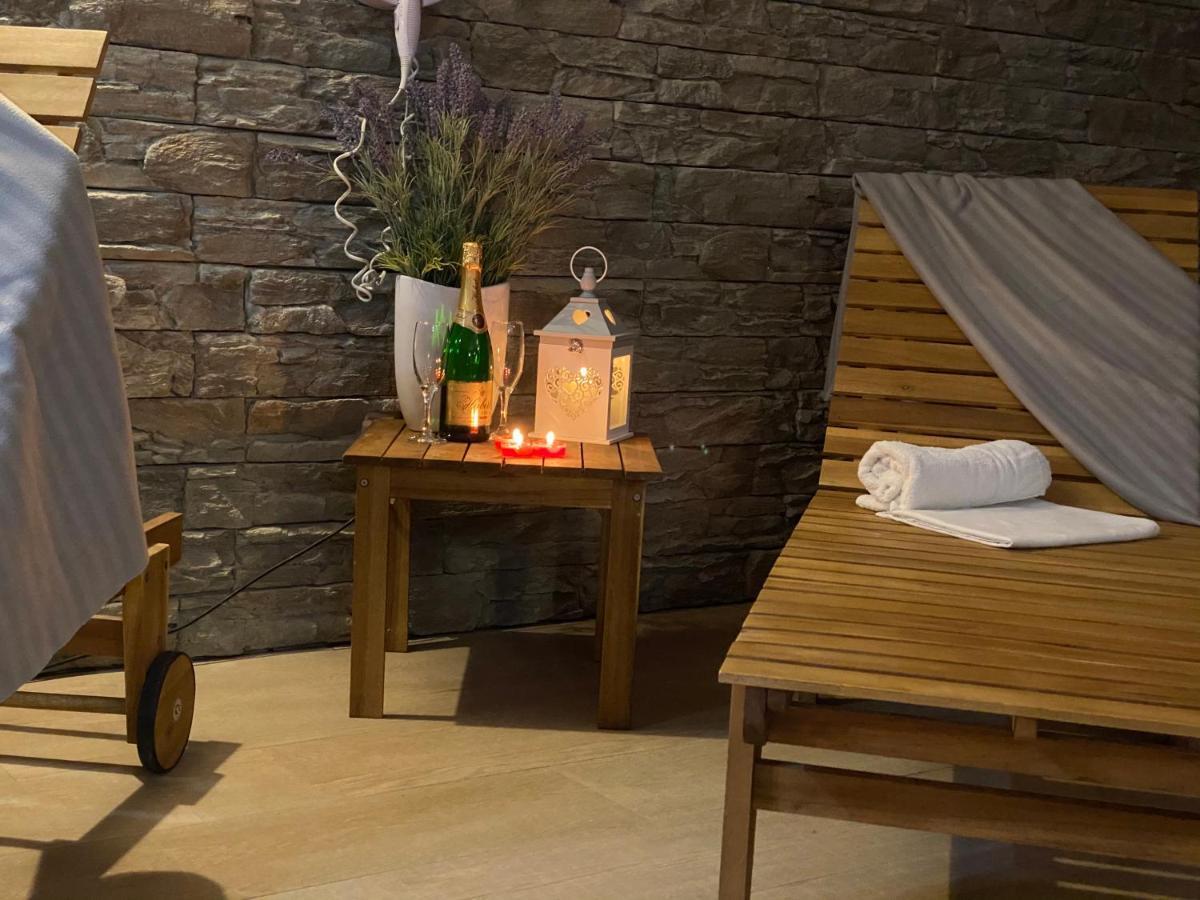 Slanicky Dvor Hotel Námestovo Екстериор снимка