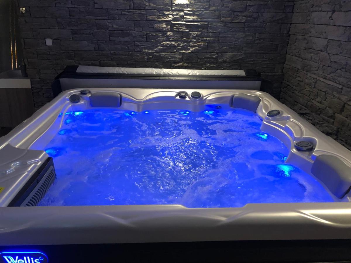 Slanicky Dvor Hotel Námestovo Екстериор снимка